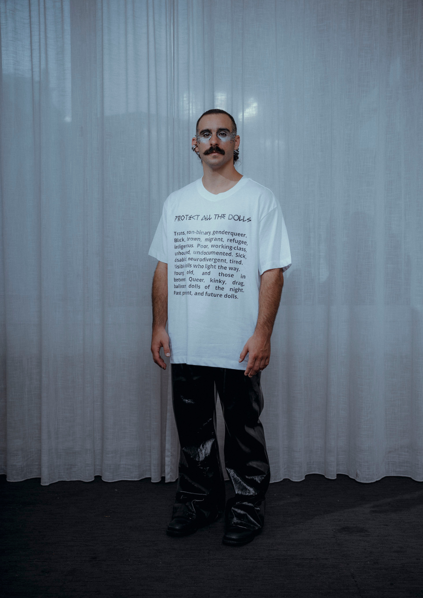 T-Shirt White PROTECT ALL THE DOLLS