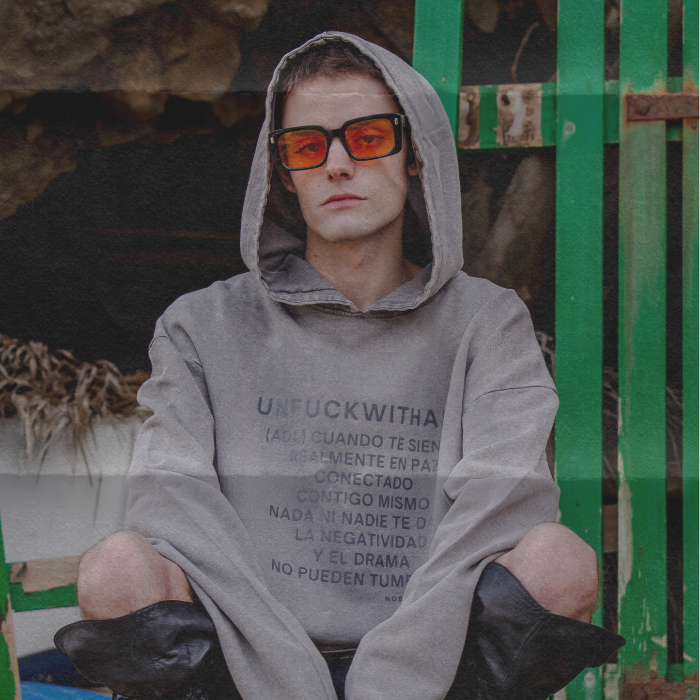 Hooded sweater acid grey