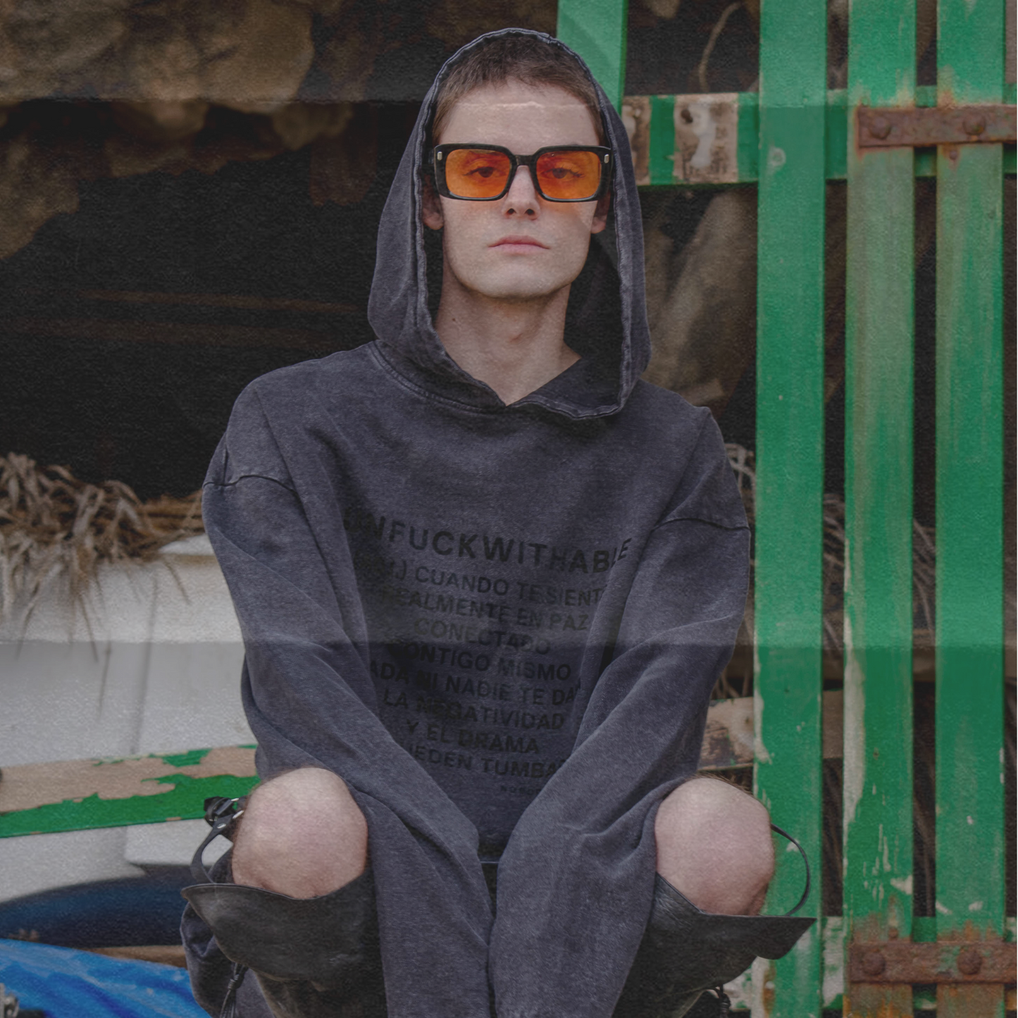 Hooded sweater acid black