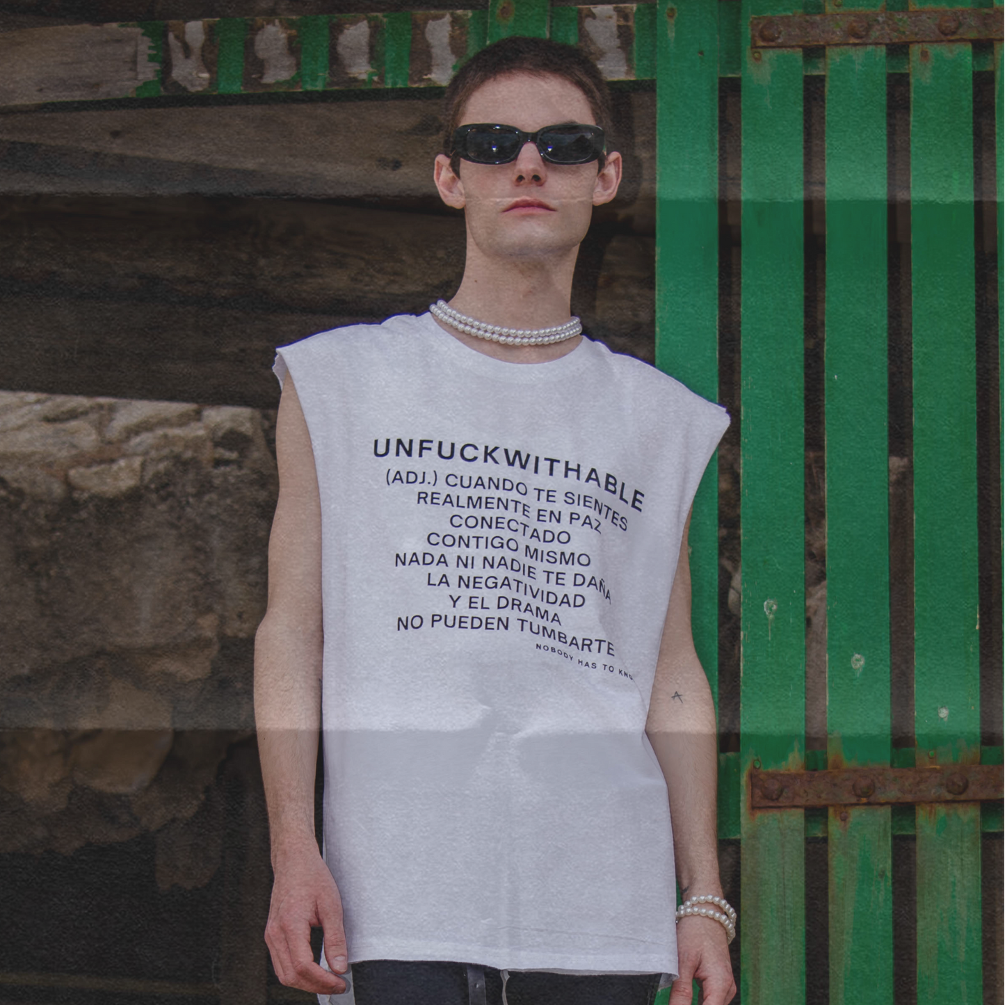 Sleeveless t-shirt white