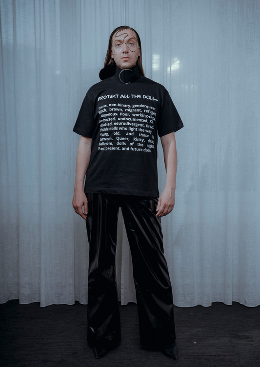 T-Shirt Black PROTECT ALL THE DOLLS