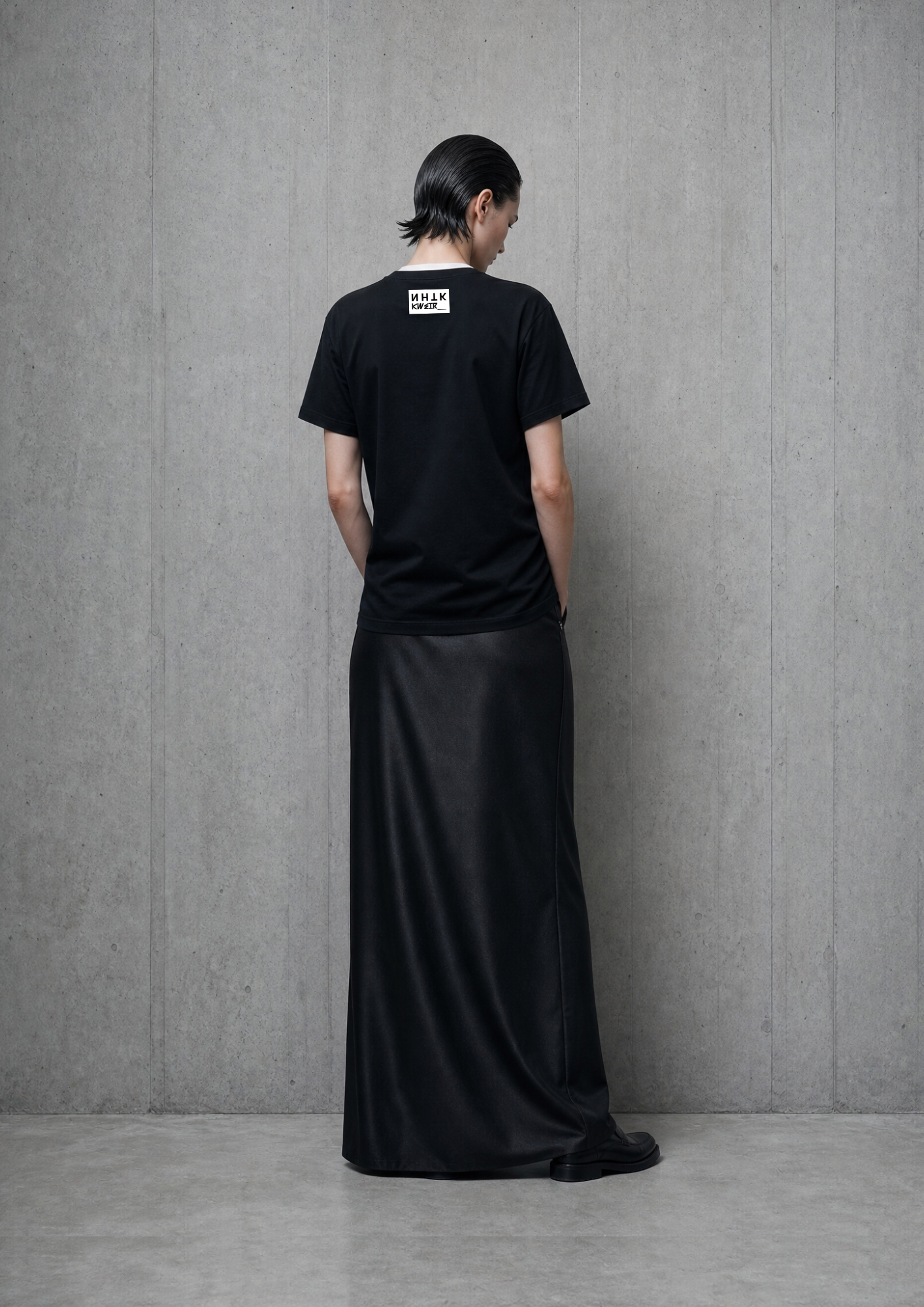 T-Shirt Black PROTECT ALL THE DOLLS